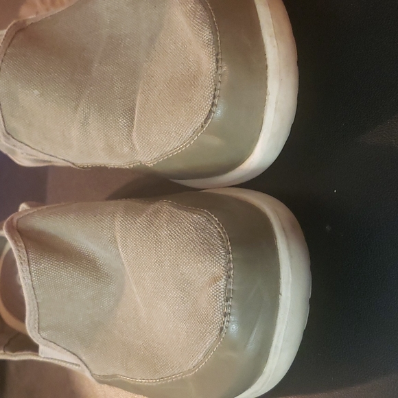 Men's CROCS TAUPE FABRIC LOAFERS - MEN'S SIZE 11 - Picture 3 of 10